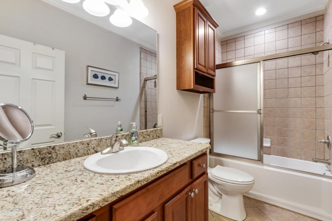 Lake Haven Apartment
