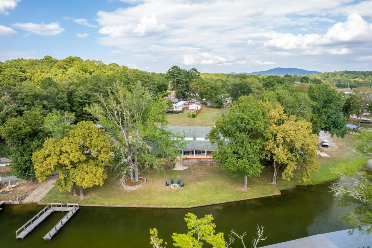 Stunning Luxury Lakefront Lodge! 8 Brs! Sleeps 32! * Hot Springs