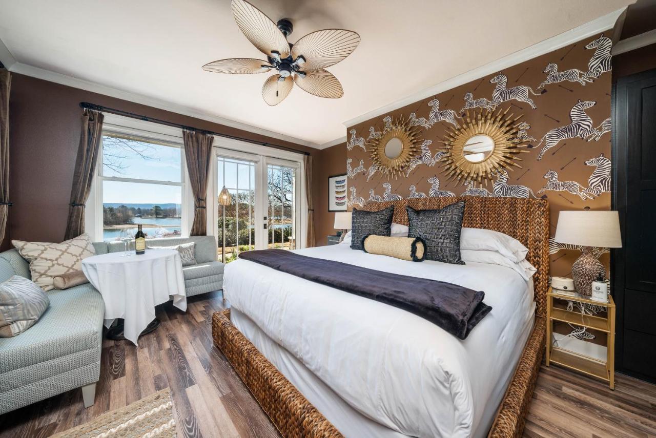 Lookout Point Lakeside 4*
