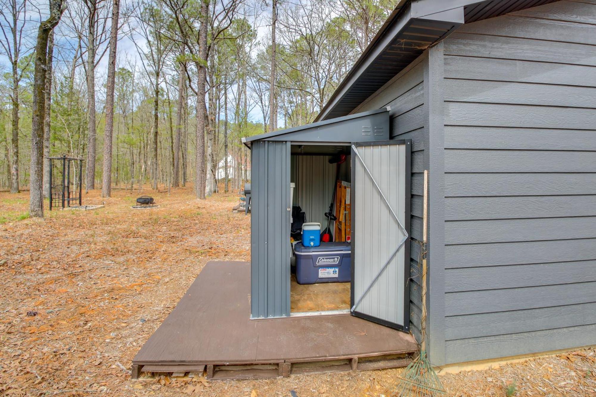 Holiday home Tranquil Getaway Near Ouachita River! *