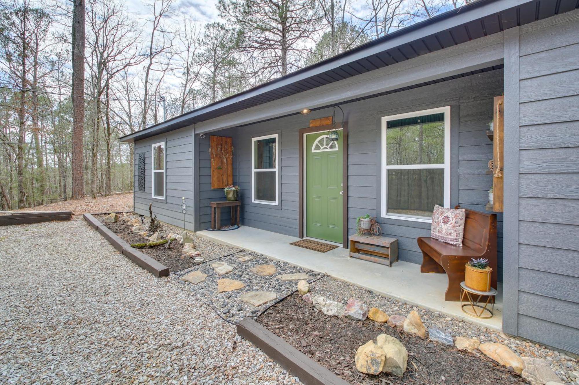 Holiday home Tranquil Getaway Near Ouachita River! *