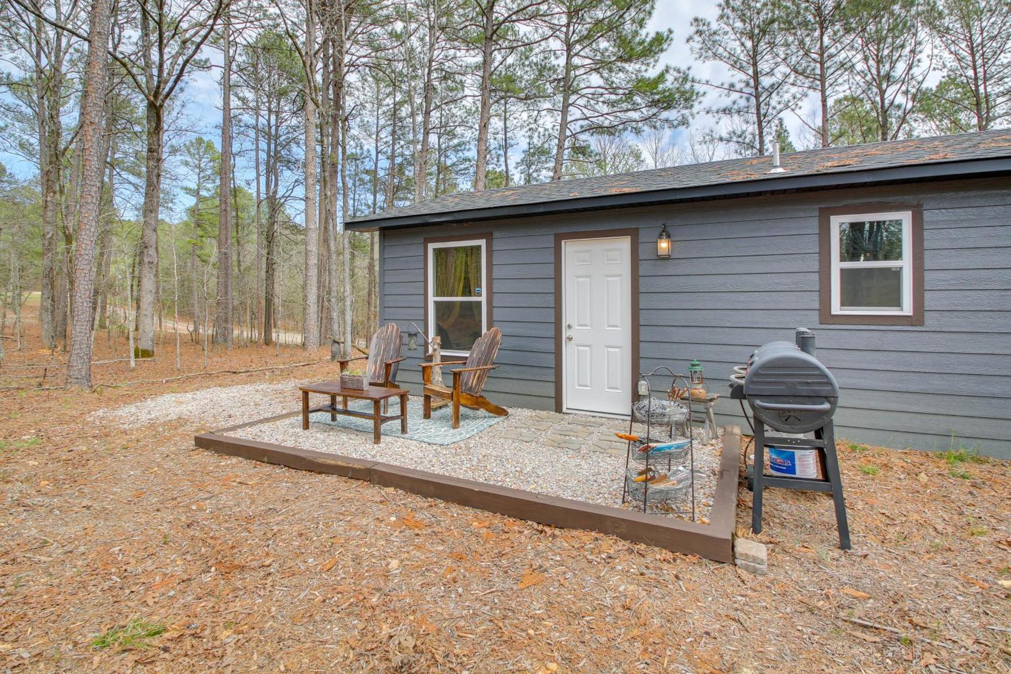 Tranquil Getaway Near Ouachita River!