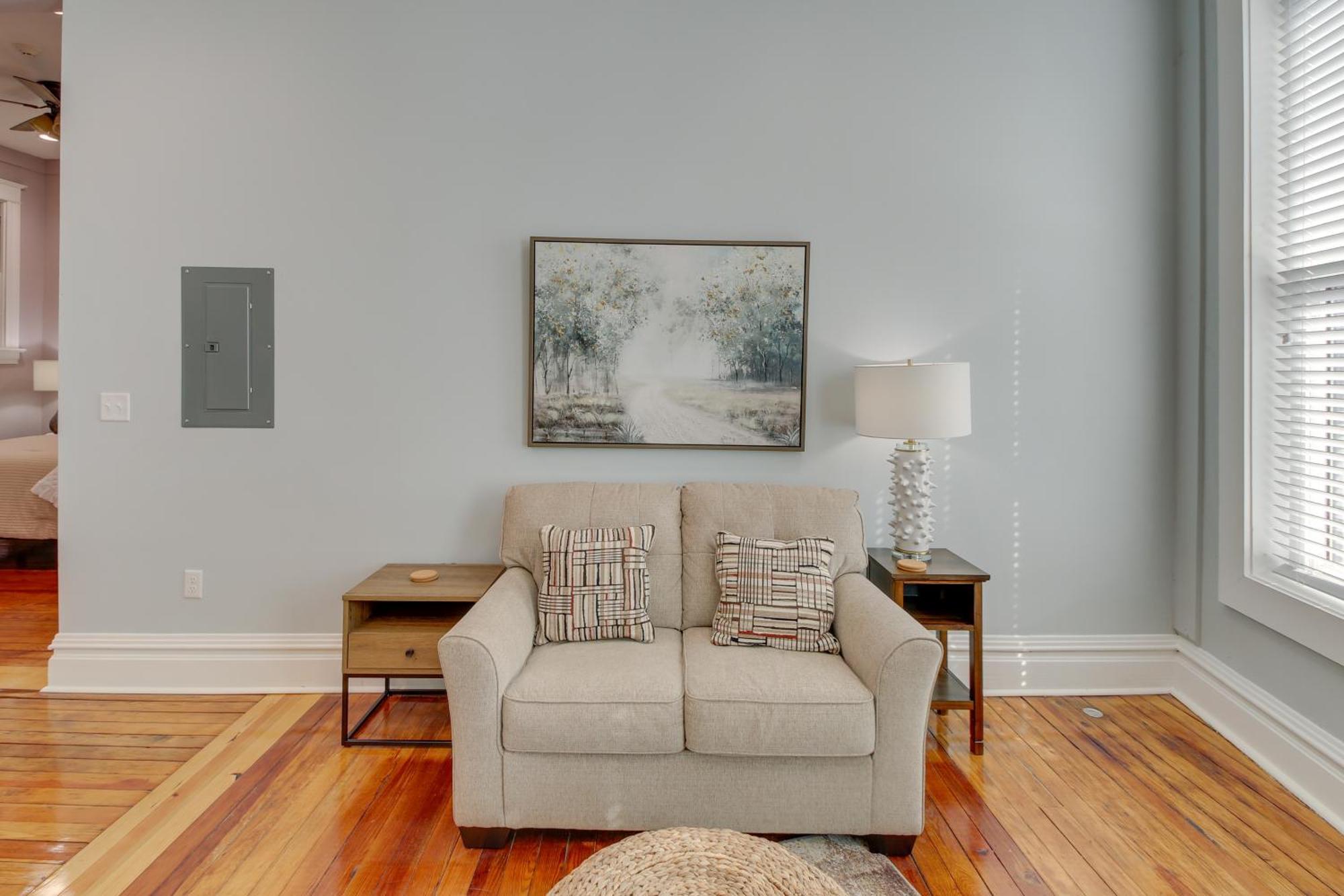 Apartment In Downtown Near Bathhouse Row!