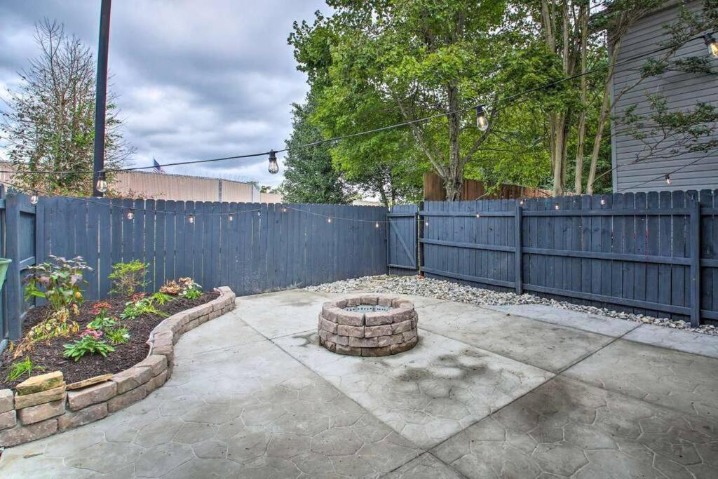Lakepointe Town Close To Track And Lake Holiday home