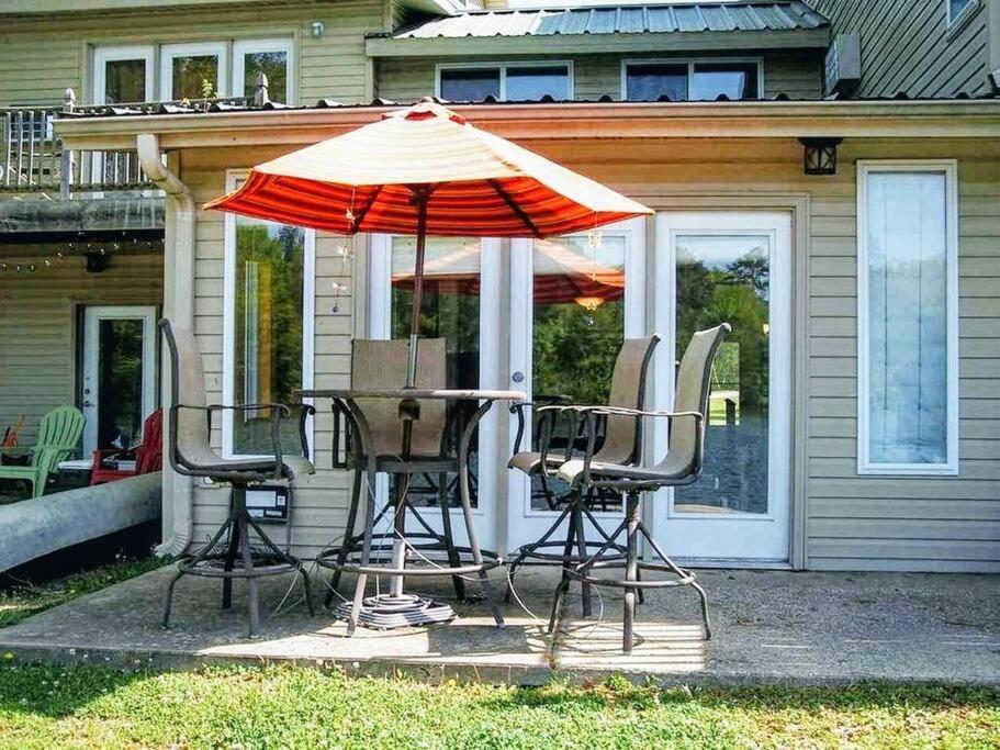 Lakefront Casita - Perfect For Couples Or Families