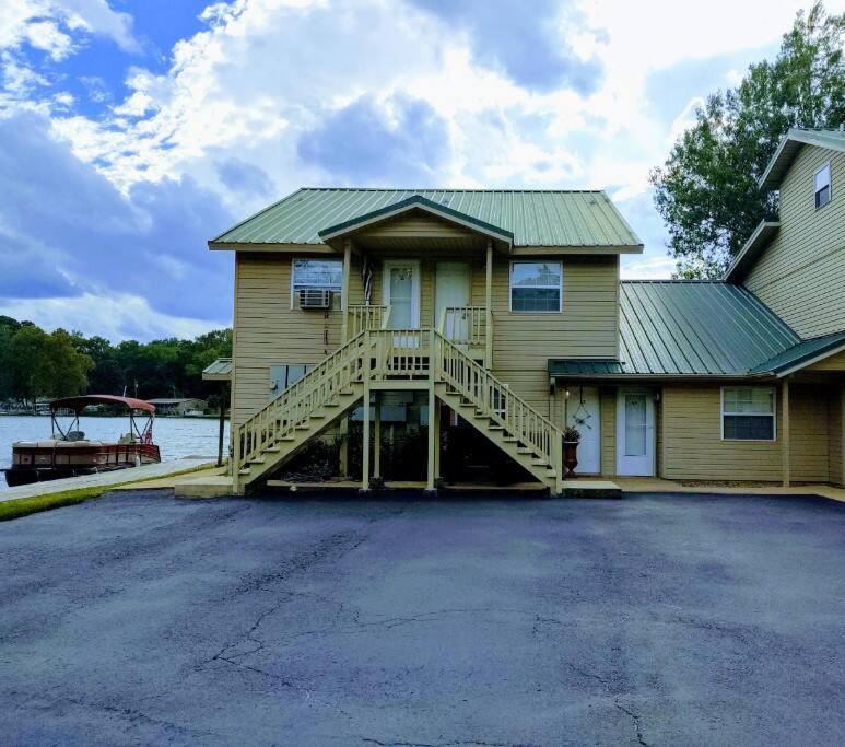 Lakefront Casita - Perfect For Couples Or Families Apartment
