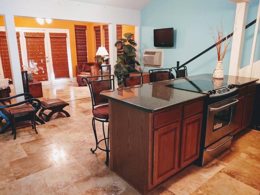 Lakefront Casita - Perfect For Couples Or Families Apartment *
