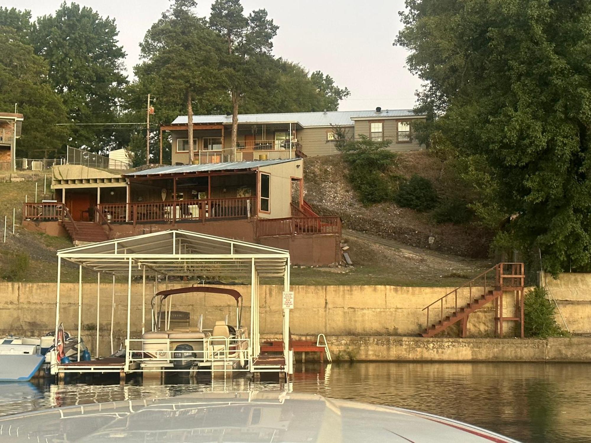 Holiday home Ledgerock House! Boat Included March-october,outside Bar, Pool Table,family Fun Center