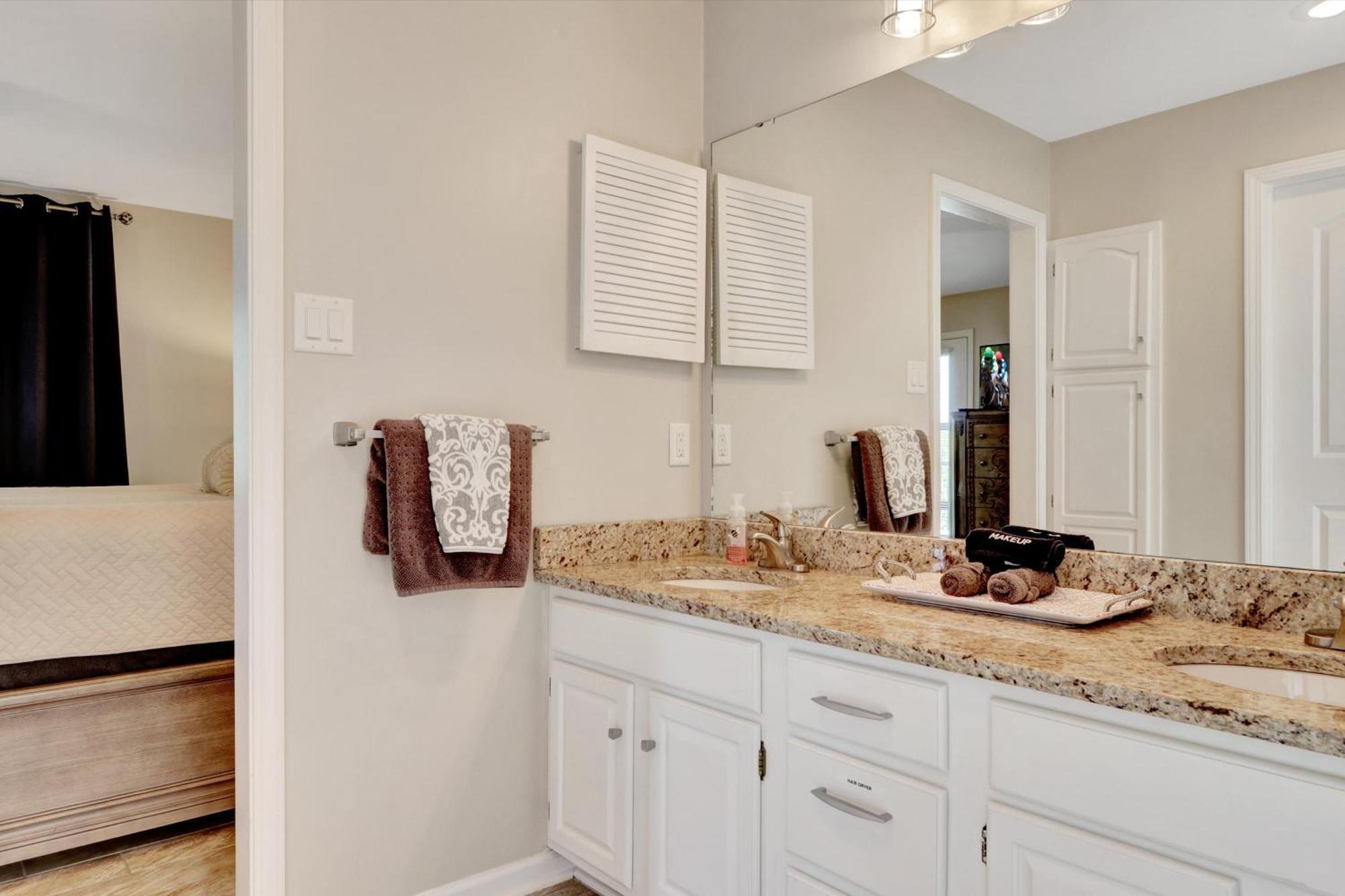 Lakefront With Pool Access! * Hot Springs