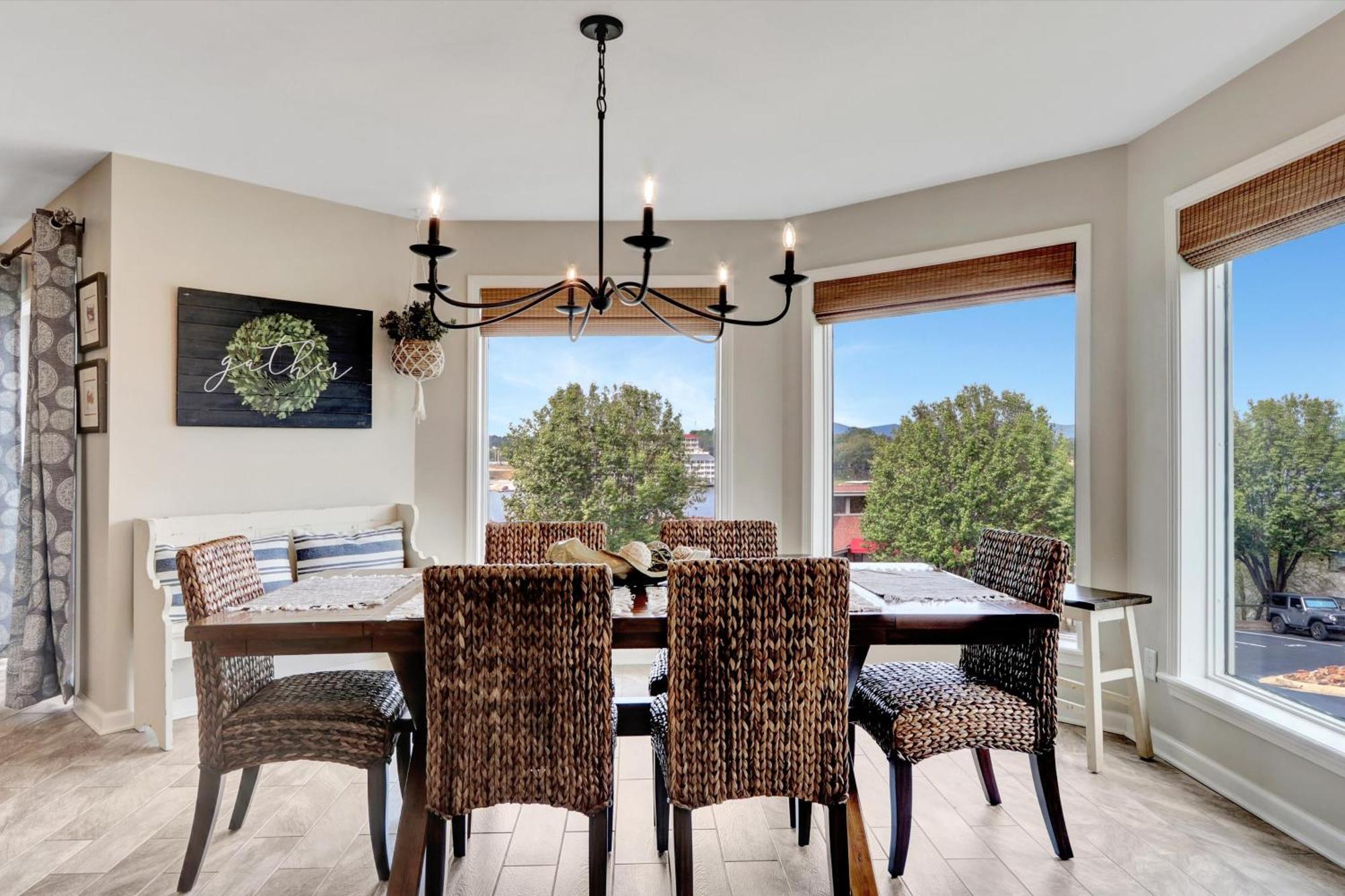 Lakefront With Pool Access! Hot Springs