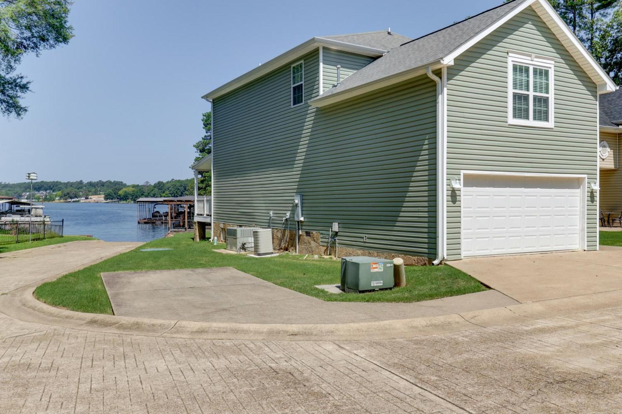 Getaway With Boat Ramp On Hamilton Holiday home Hot Springs