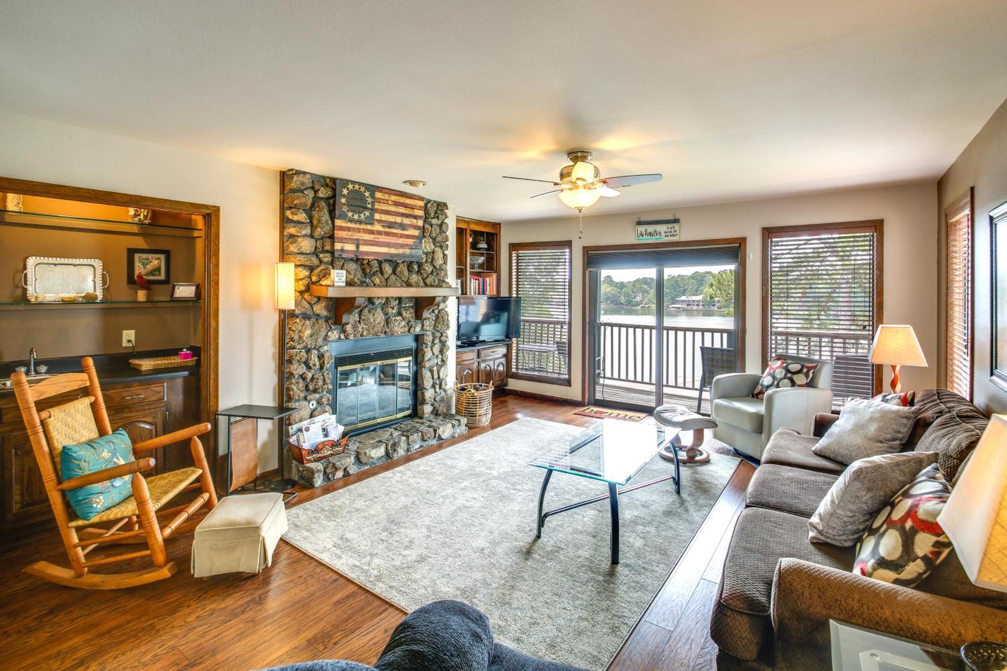 Waterfront 5 Mi To Casino! Apartment *
