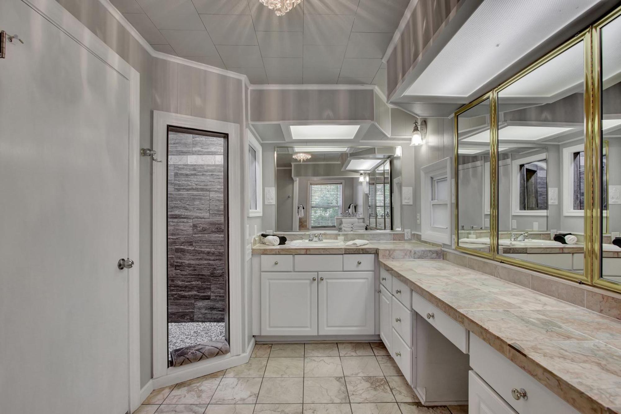 Haven Chateau - Hot Tub, Game Holiday home *