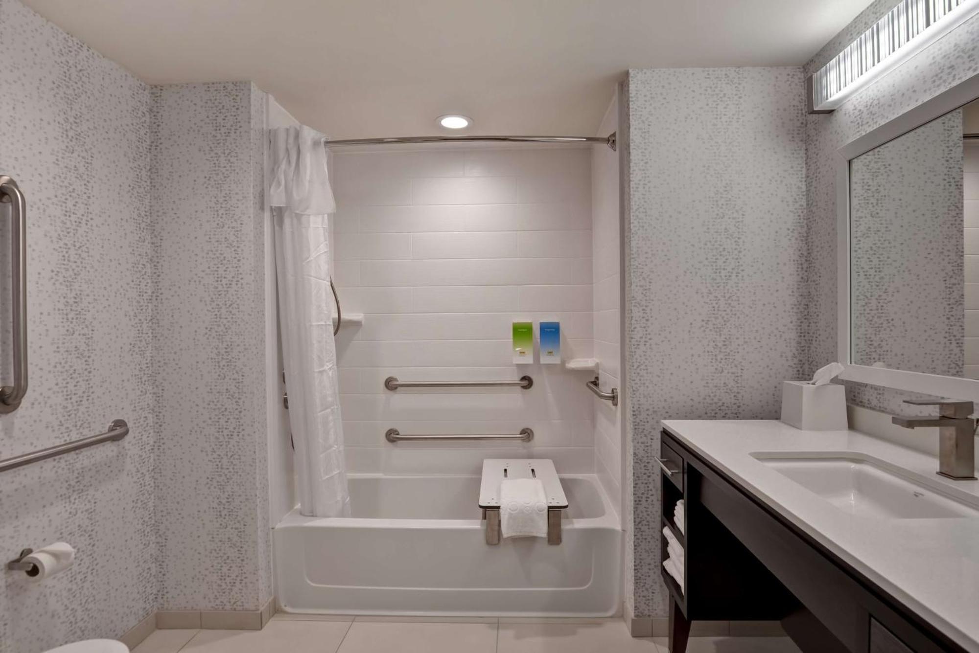 Hotel Home2 By Hilton