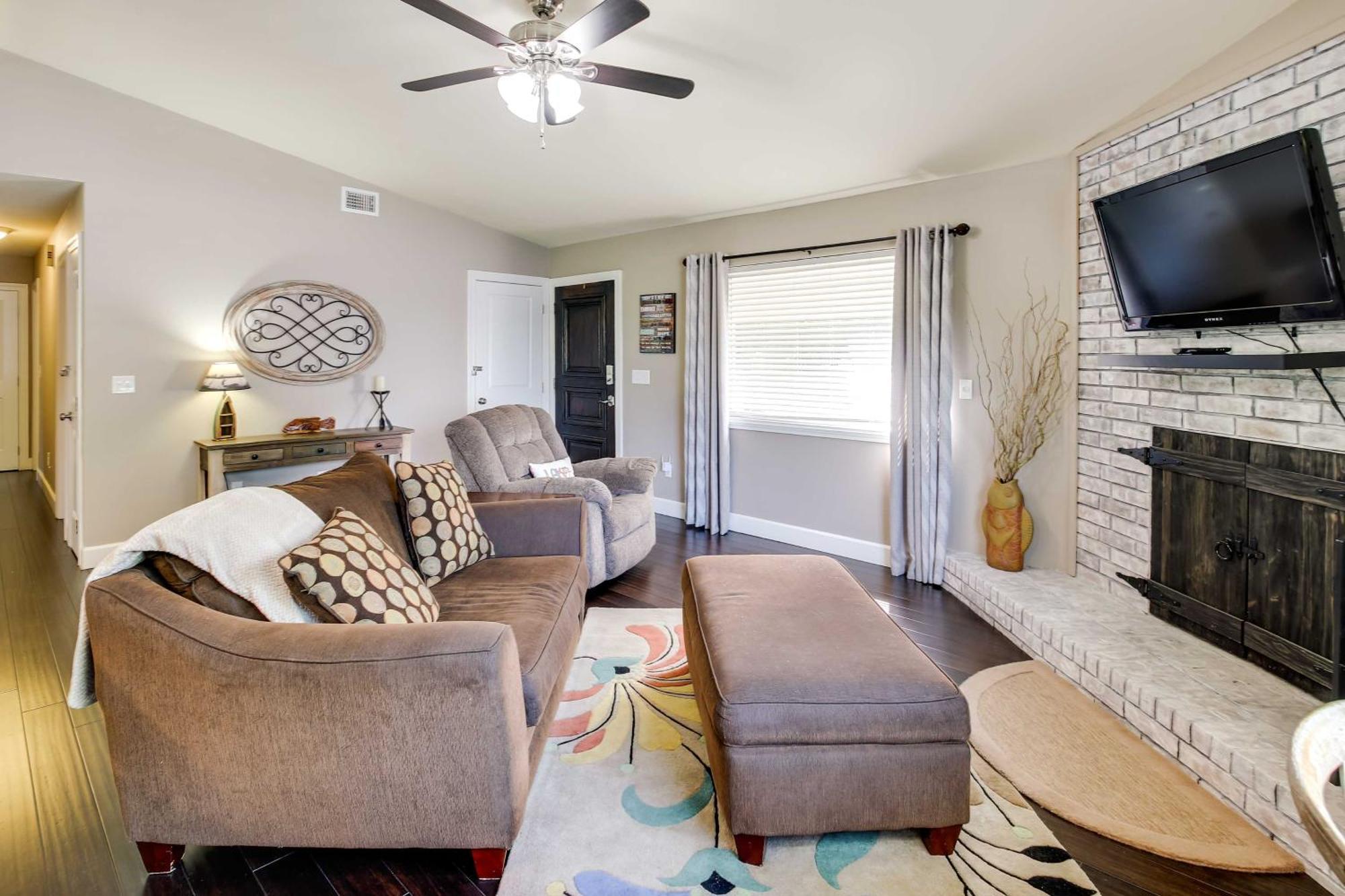 Lakefront Haven Near Oaklawn And Casino Resort!