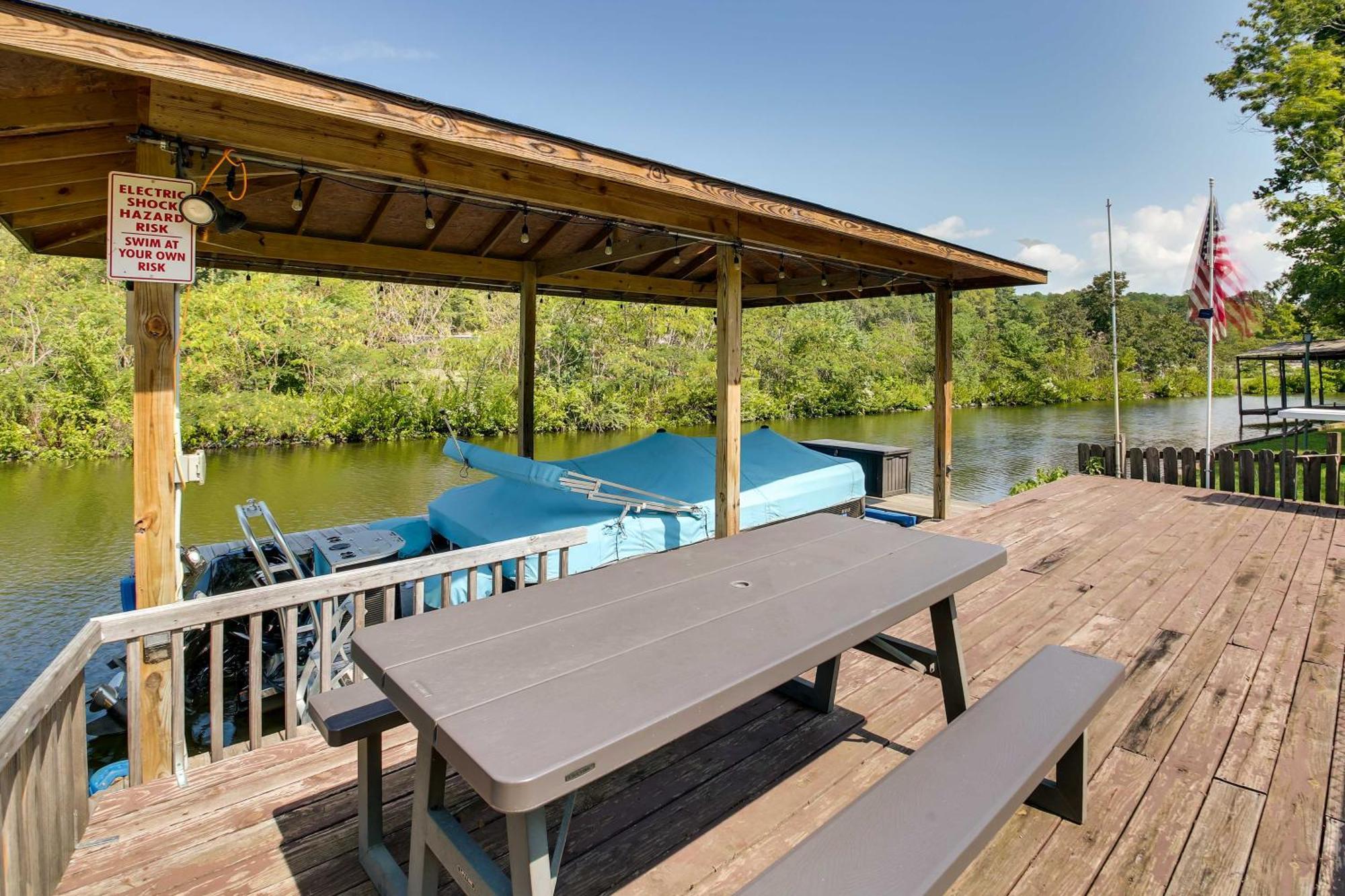 Casa de férias Lakefront Haven Near Oaklawn And Casino Resort! *