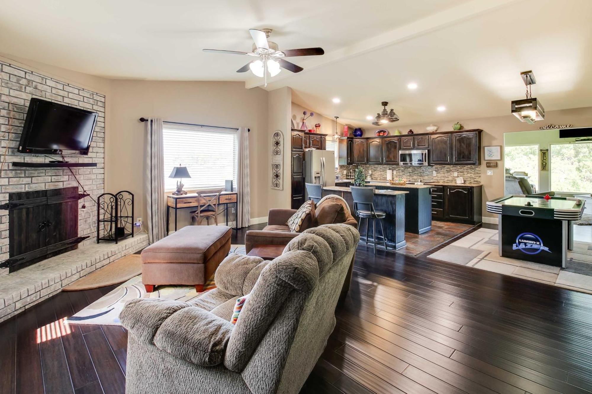 Lakefront Haven Near Oaklawn And Casino Resort! *