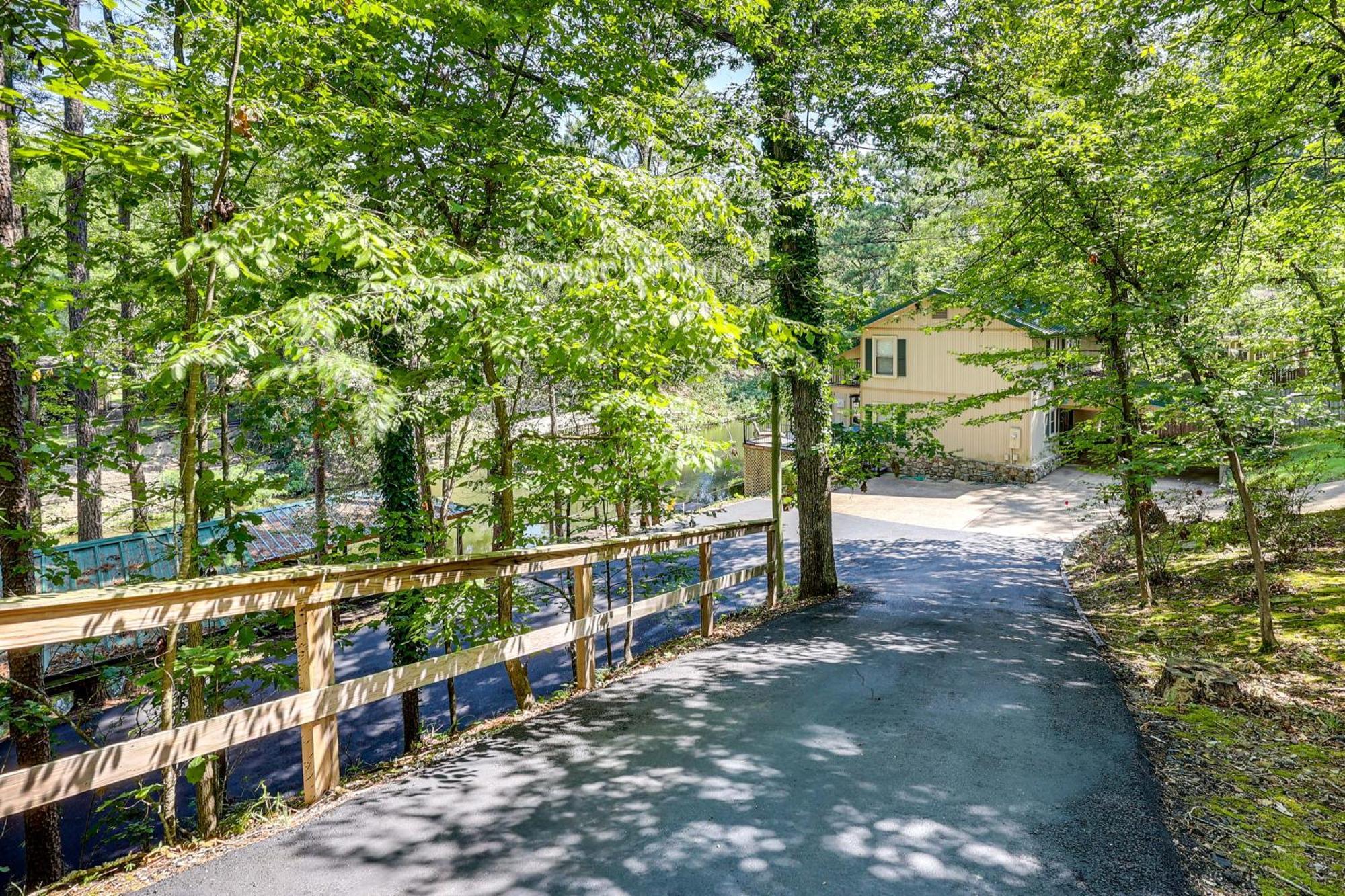 Holiday home Serene Hamilton Hideaway With Private Dock *