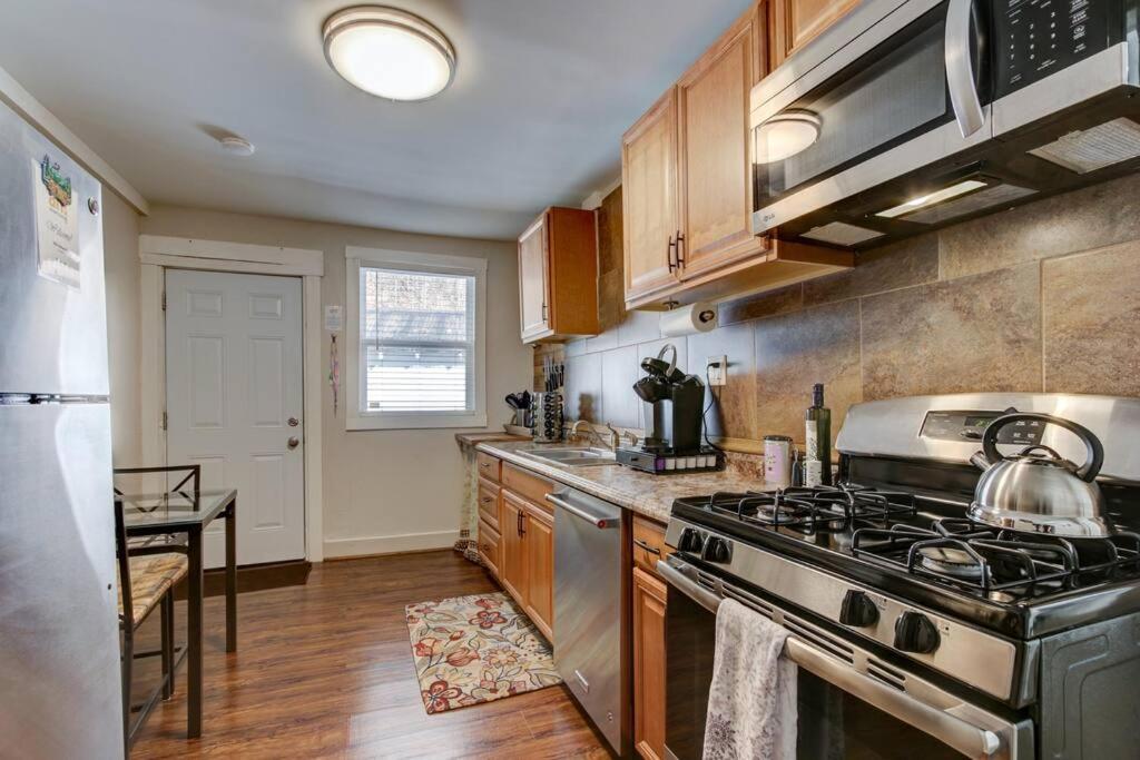 Cedar Blossom Is A Cozy Getaway With A 5 Minute Walk To Downtown! Hot Springs