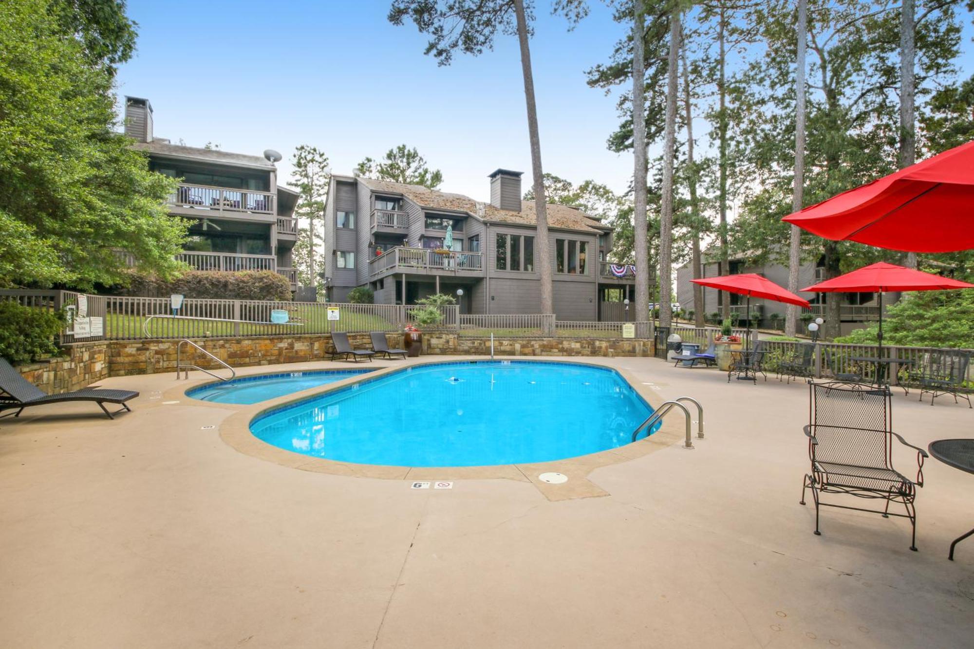 The Dogwood Apartment Hot Springs