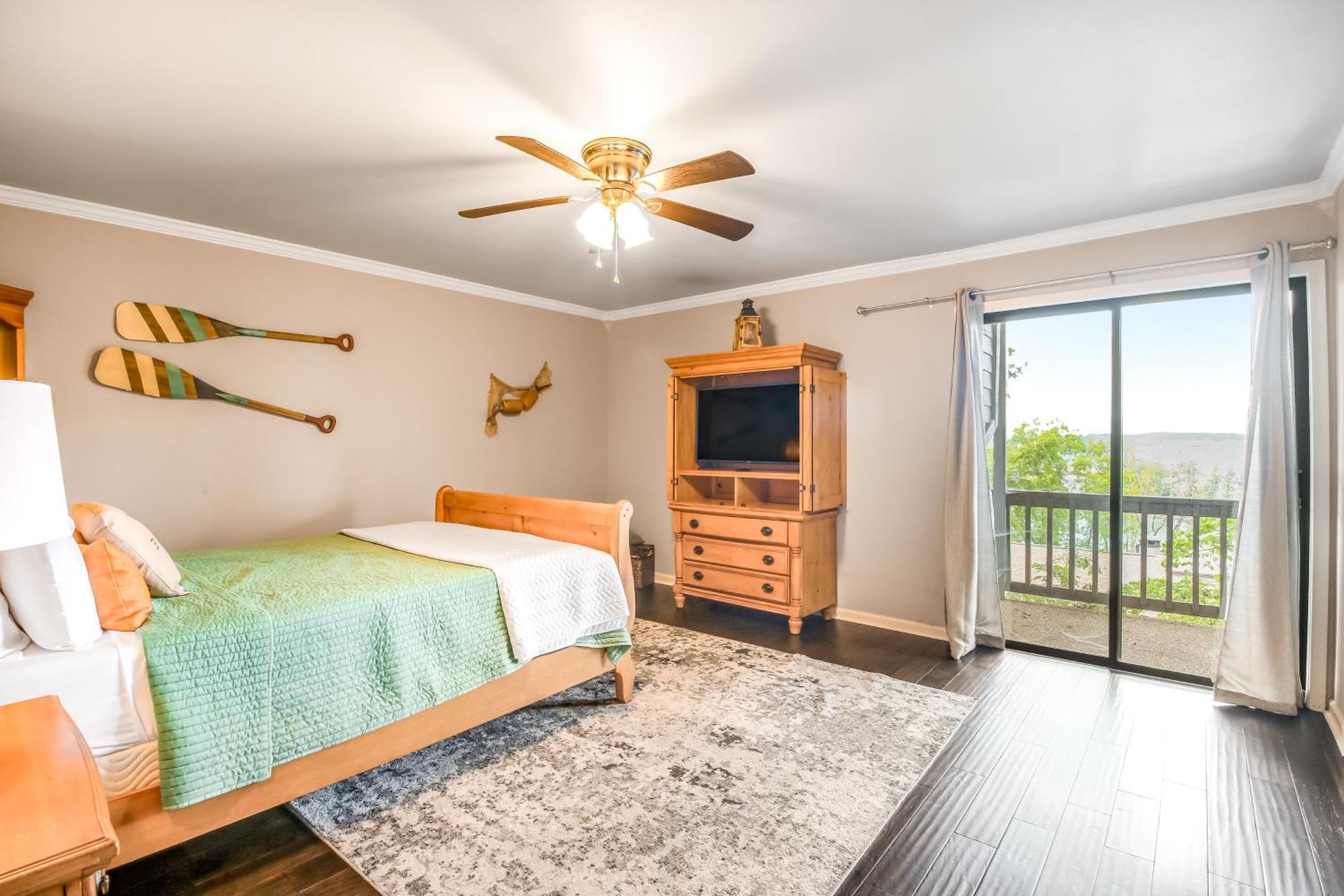 The Dogwood Apartment Hot Springs