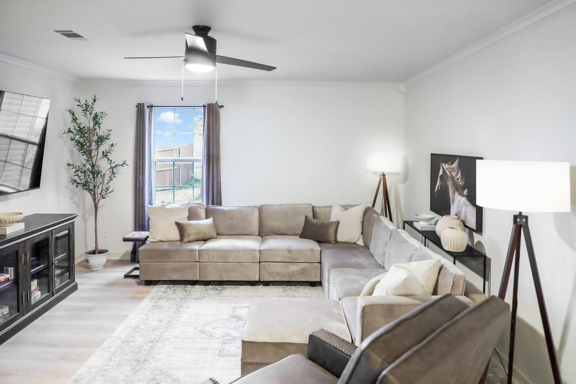 Hamilton Carriage House 5br; 3.5ba Sleeps 17! Hot Springs