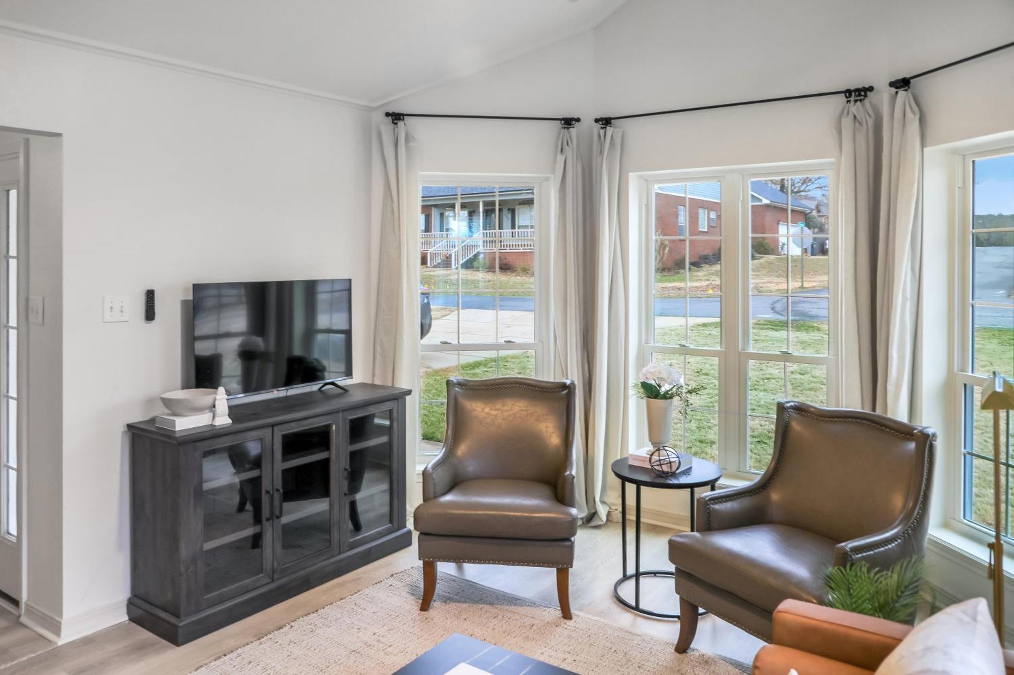 Holiday home Hamilton Carriage House 5br; 3.5ba Sleeps 17! *