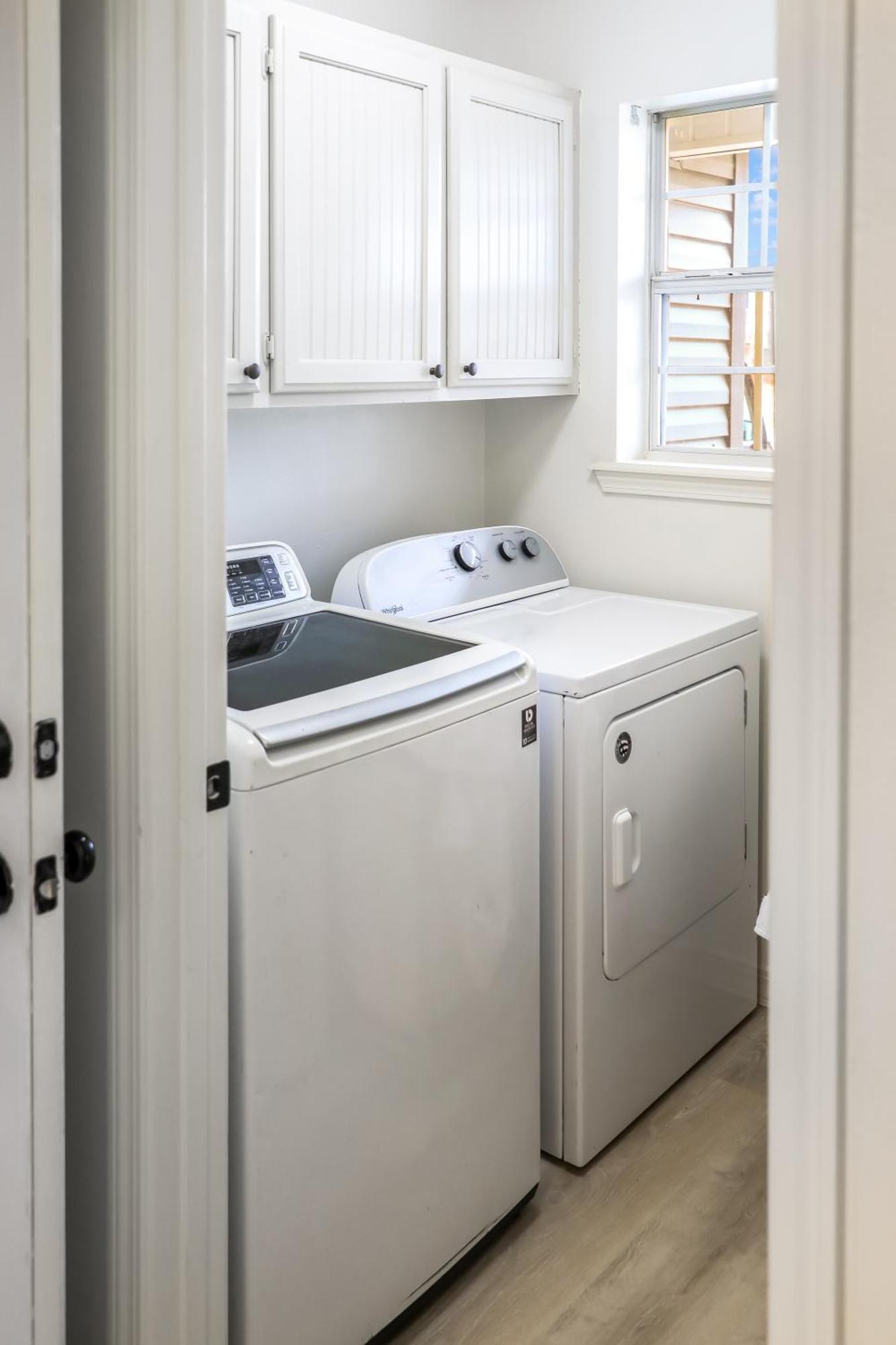Hamilton Carriage House 5br; 3.5ba Sleeps 17! Hot Springs