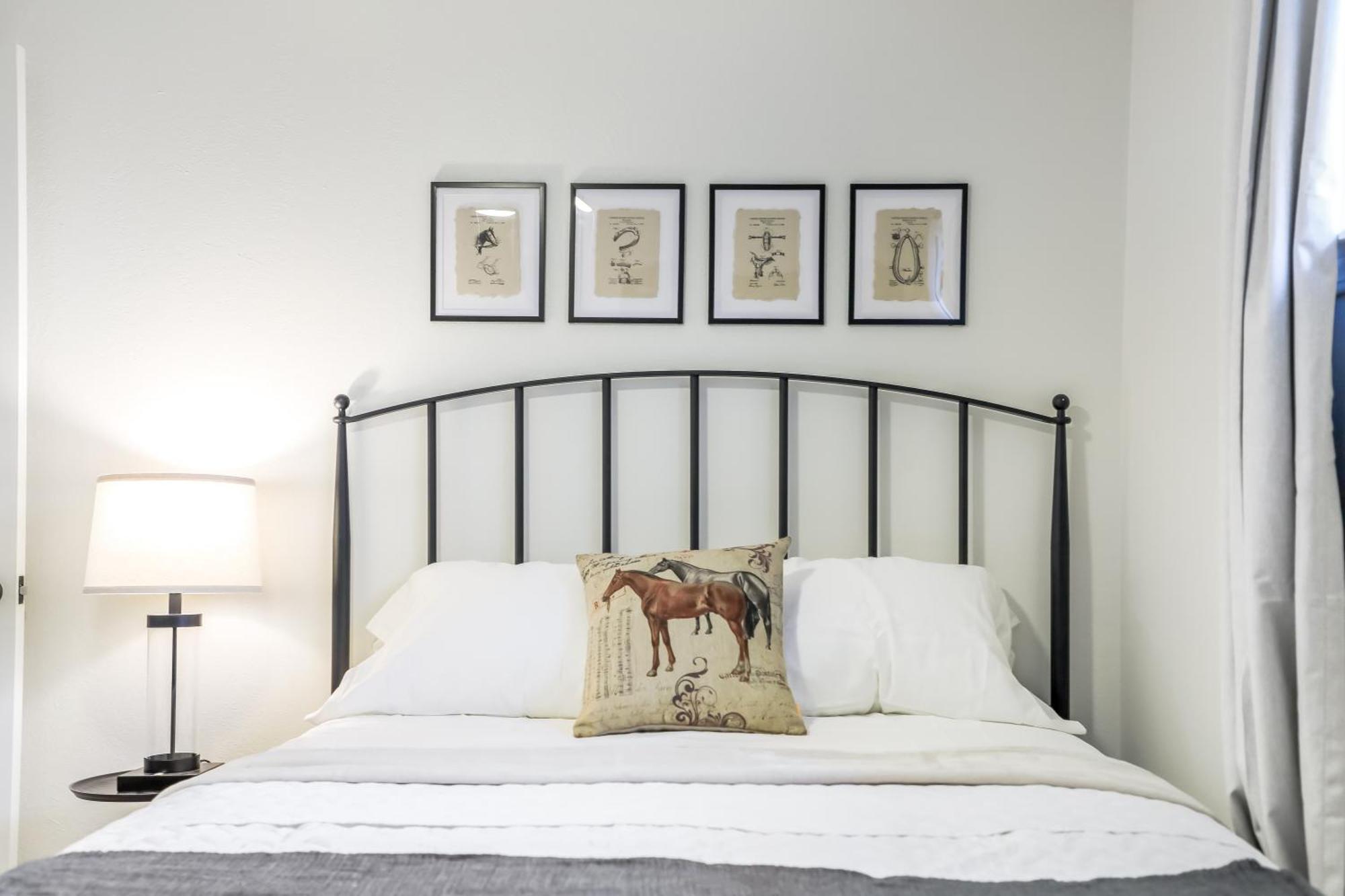 Hamilton Carriage House 5br; 3.5ba Sleeps 17! Hot Springs