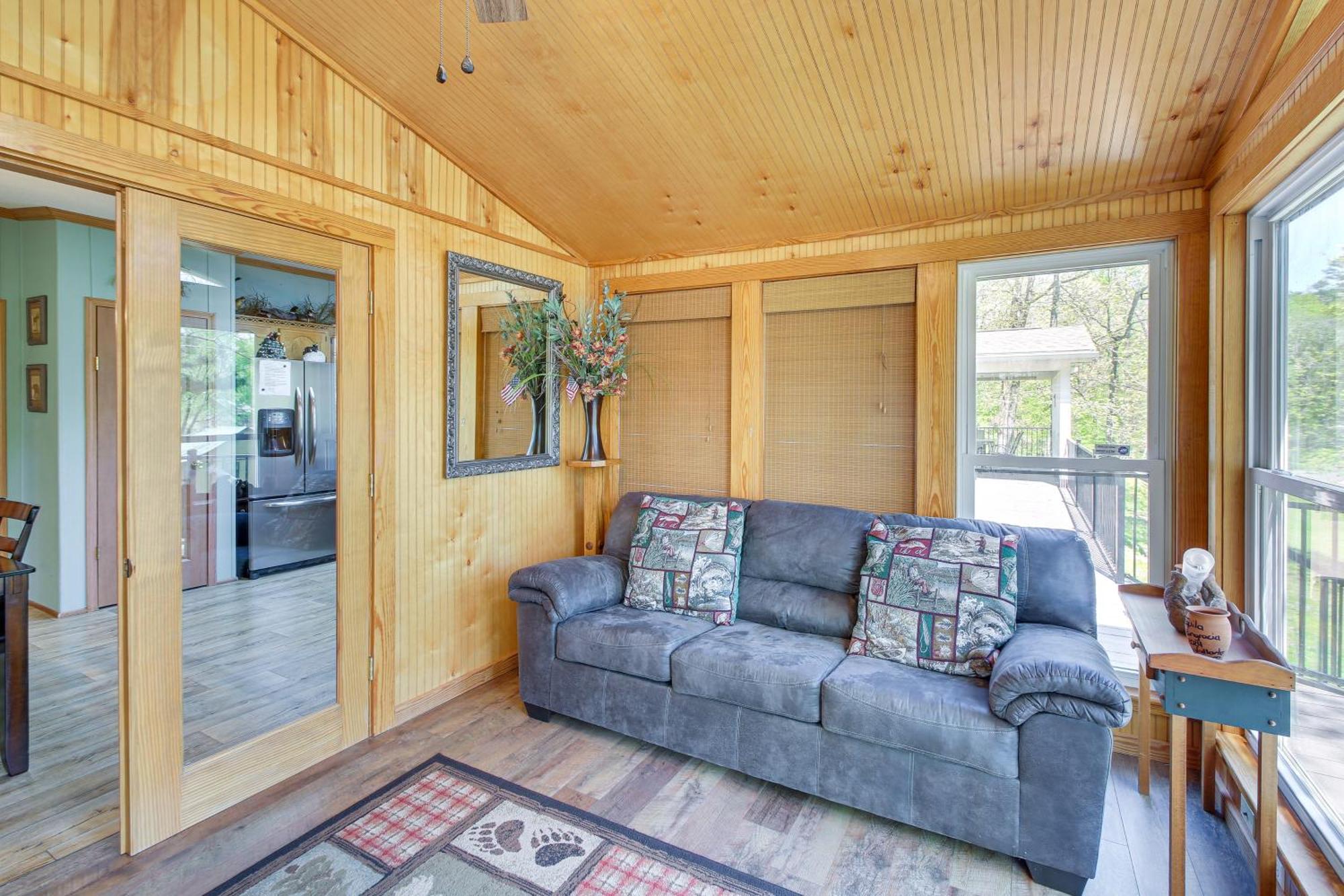 Holiday home Lakefront Arkansas With Dock And Sunroom Hot Springs