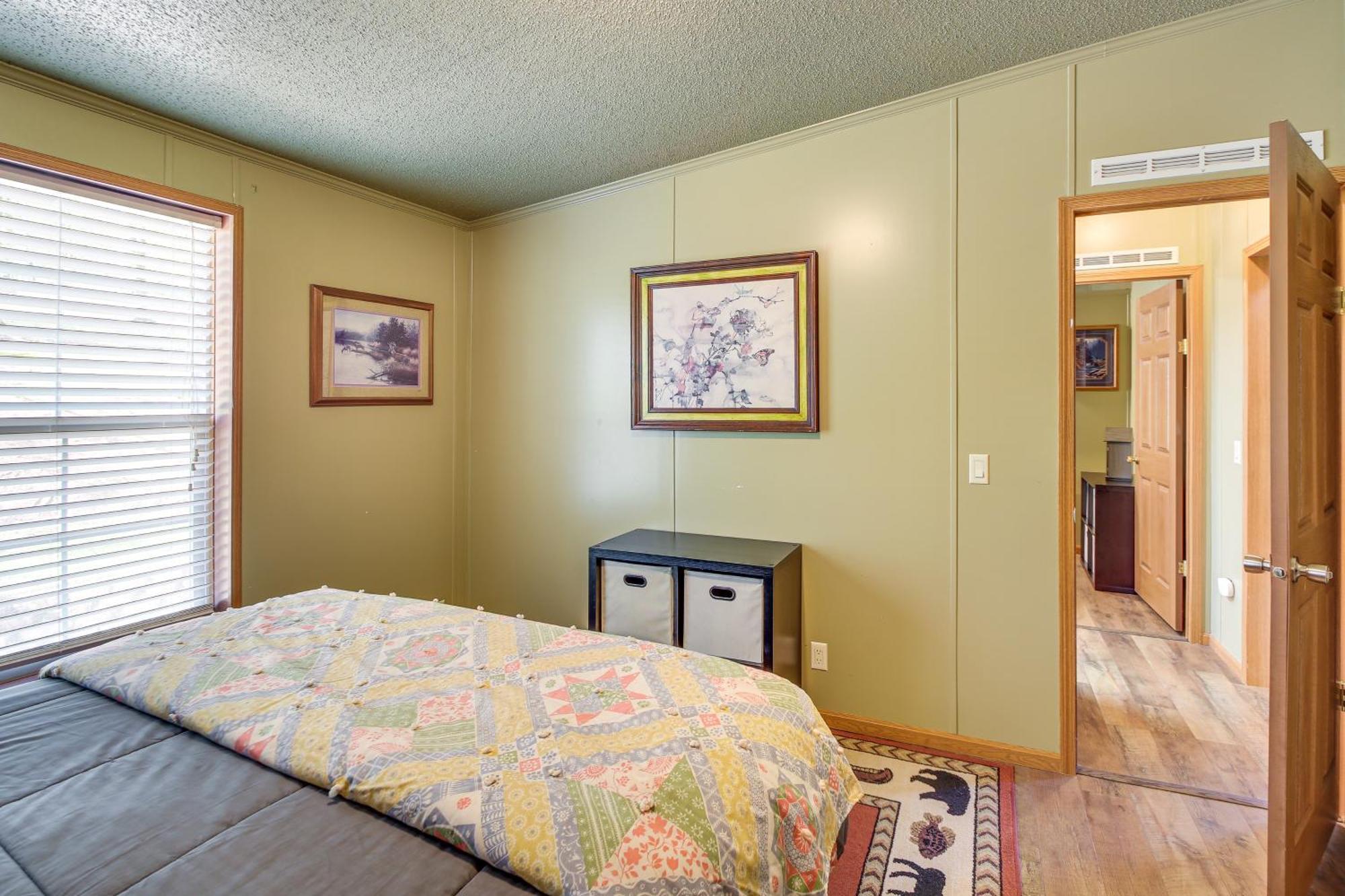 Lakefront Arkansas With Dock And Sunroom Holiday home Hot Springs