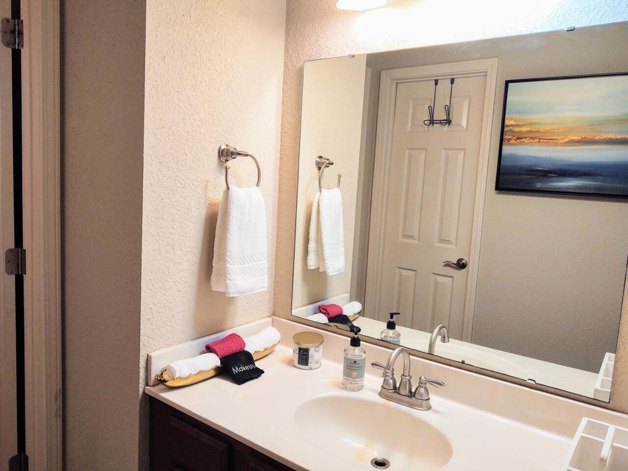 Apartment Lakefront Oasis Hot Springs