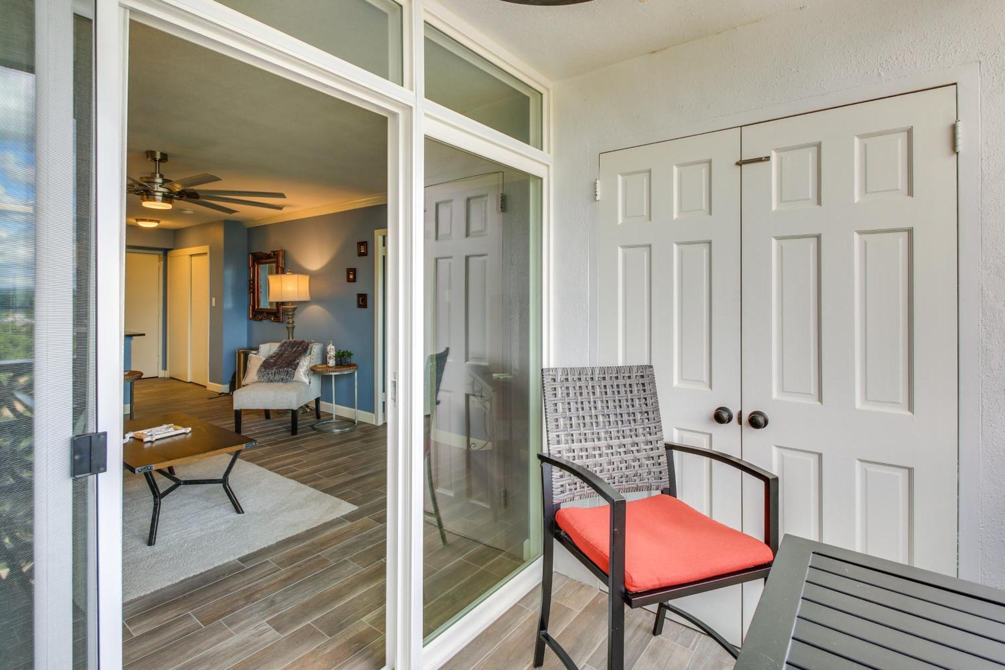 Quaint With Views And Pool Access! *