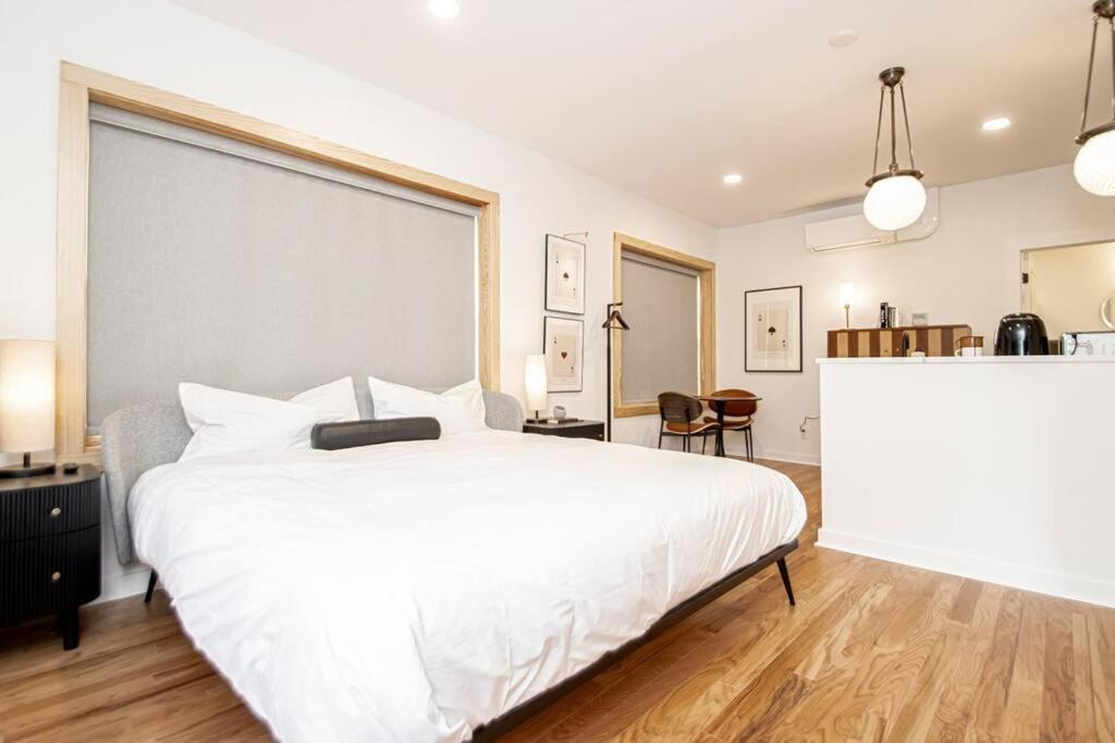 Apartment Steps To Bathhouses, Historic Studio, King Bed, # 101 Hot Springs