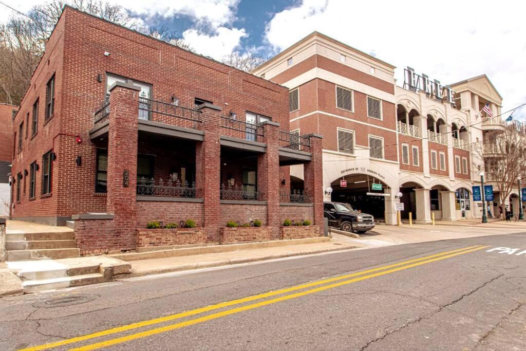 Apartment Steps To Bathhouses, Historic Studio, King Bed, # 101 *