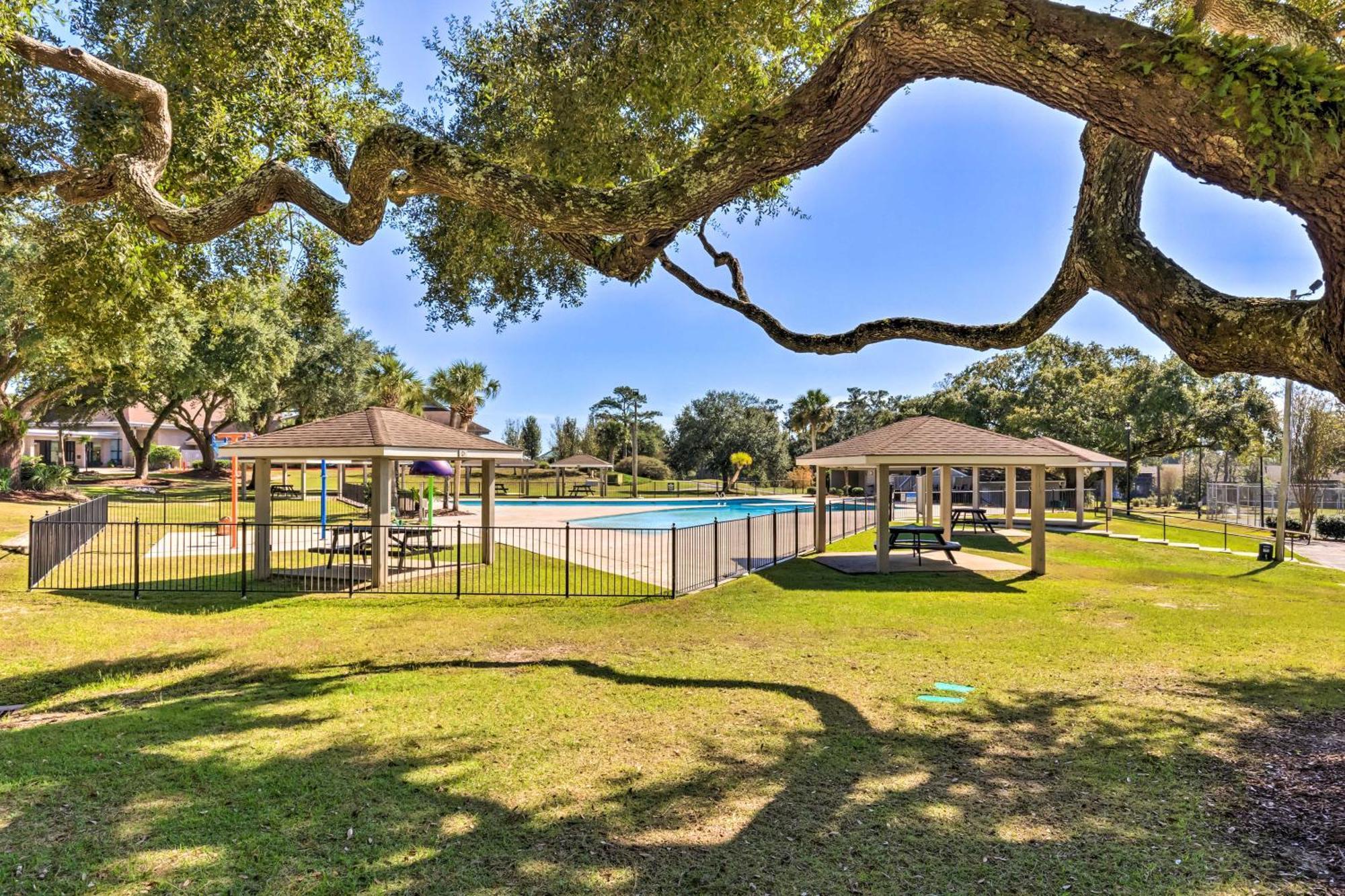 With Views, Hot Tub And Golf Access Holiday home Hot Springs