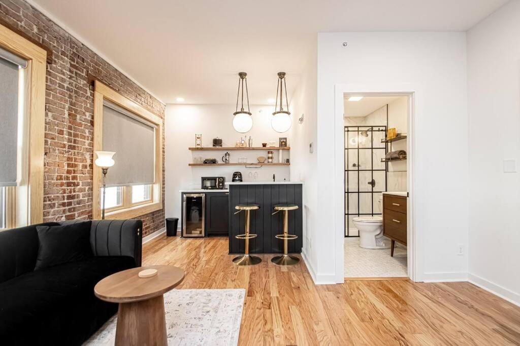 Historic Downtown Studio, Steps To Bathhouse Row, # 203 *