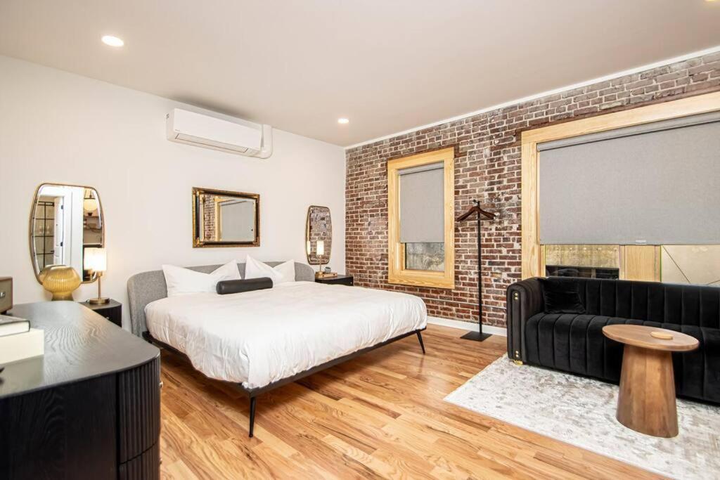 Historic Downtown Studio, Steps To Bathhouse Row, # 203 Apartment *