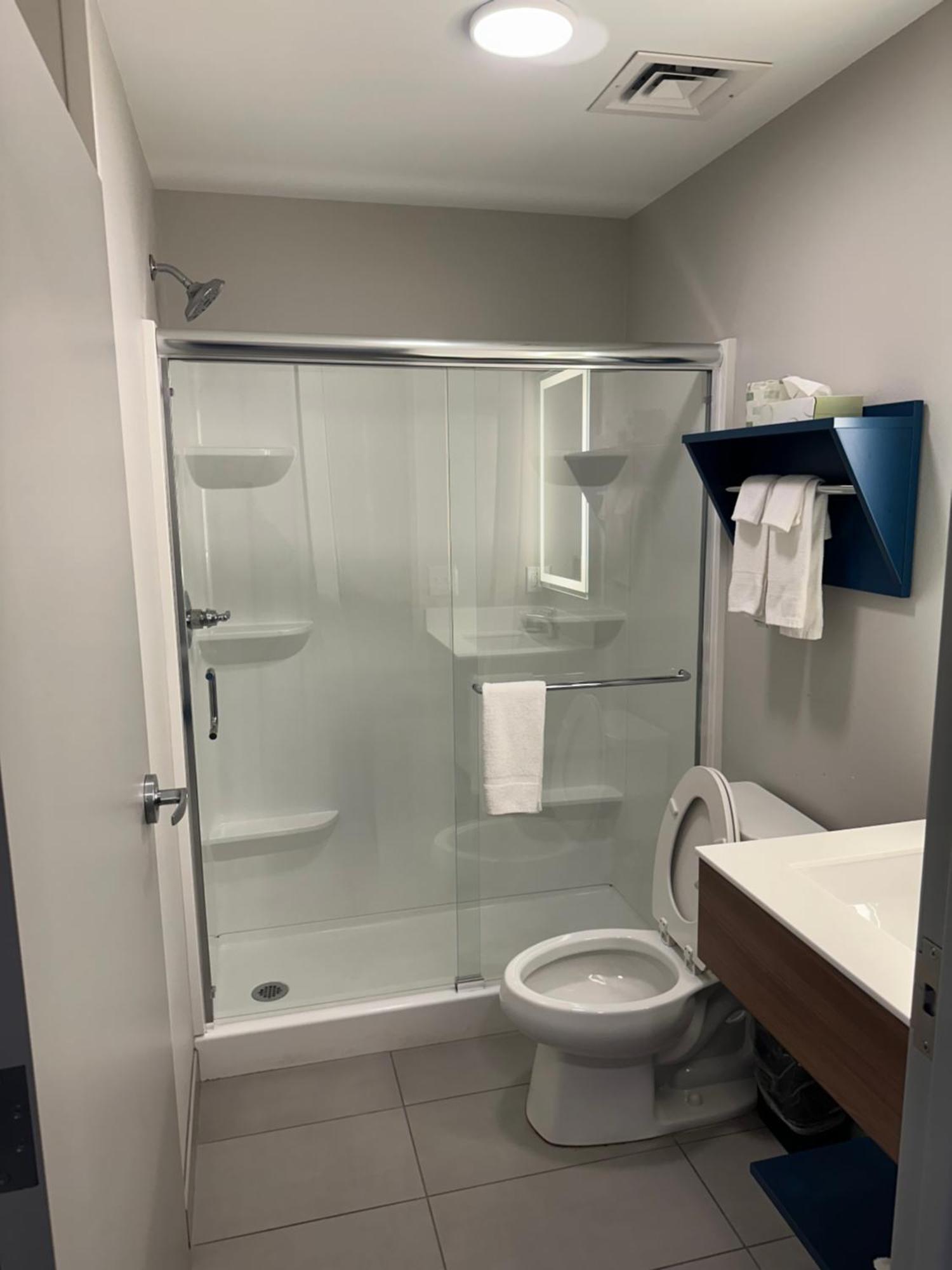 Hotel Microtel & By Wyndham Hot Springs