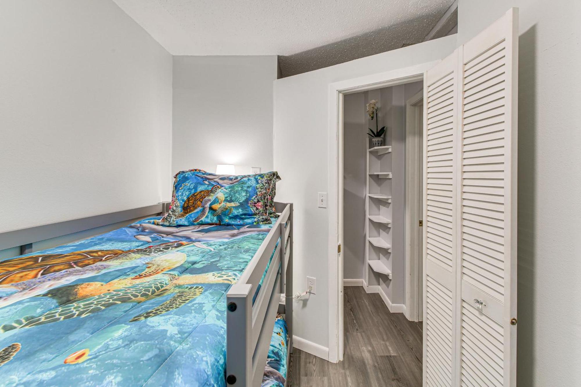 Retreat With Private Dock And Hot Tub! Holiday home Hot Springs