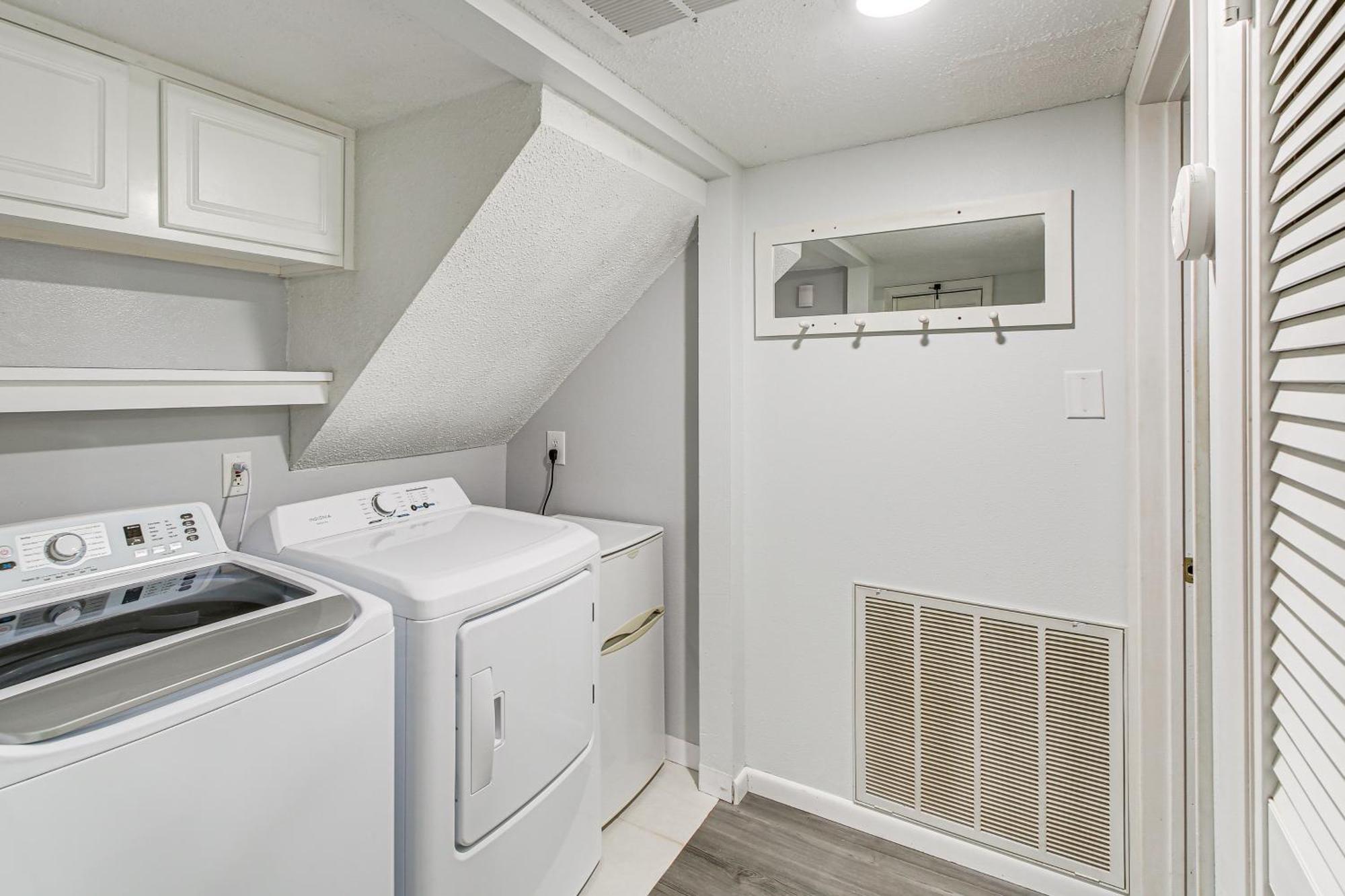 Holiday home Retreat With Private Dock And Hot Tub! *
