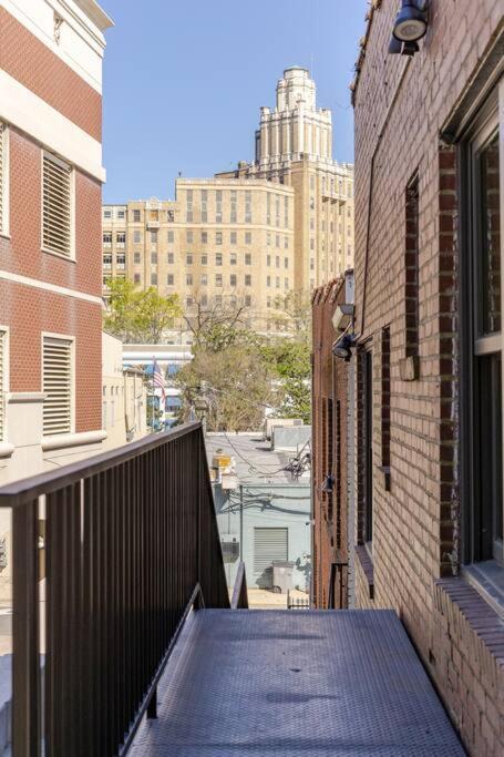 Apartment Walk To Bathhouses, Historic Dtwn Building, # 302 *
