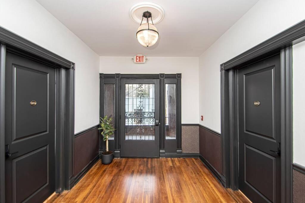 Apartment Walk To Bathhouses, Historic Dtwn Building, # 302 Hot Springs