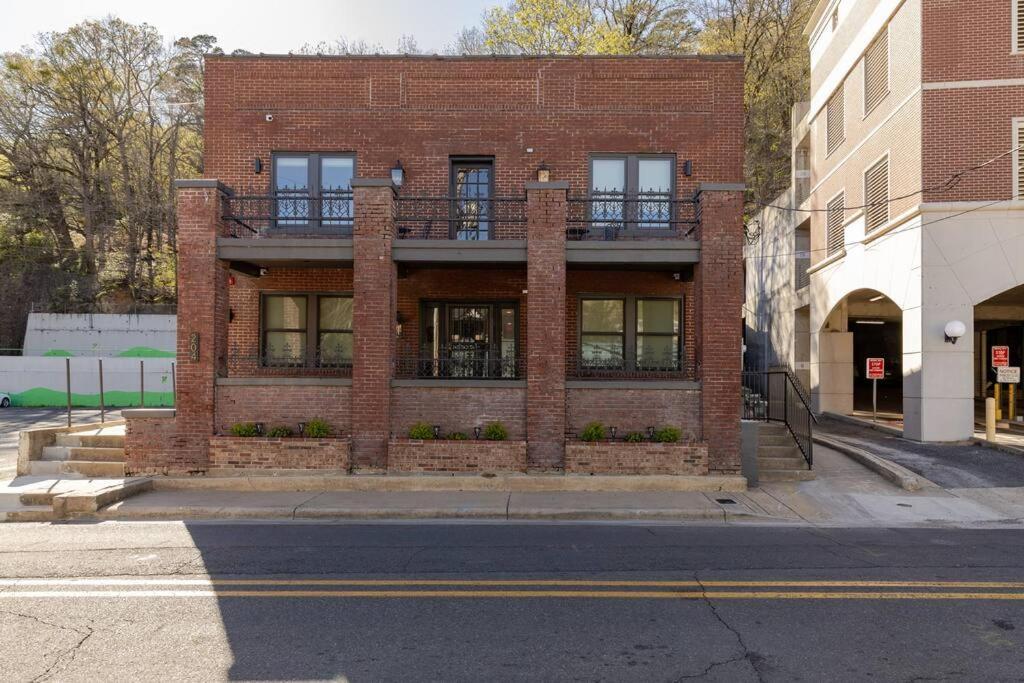 Apartment Walk To Bathhouses, Historic Dtwn Building, # 302 *