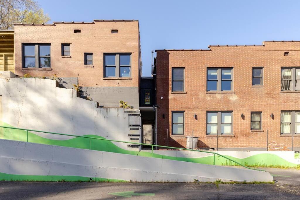Walk To Bathhouses, Historic Dtwn Building, # 302 Apartment *
