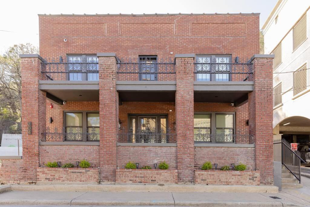 Walk To Bathhouses, Historic Dtwn Building, # 302 Apartment