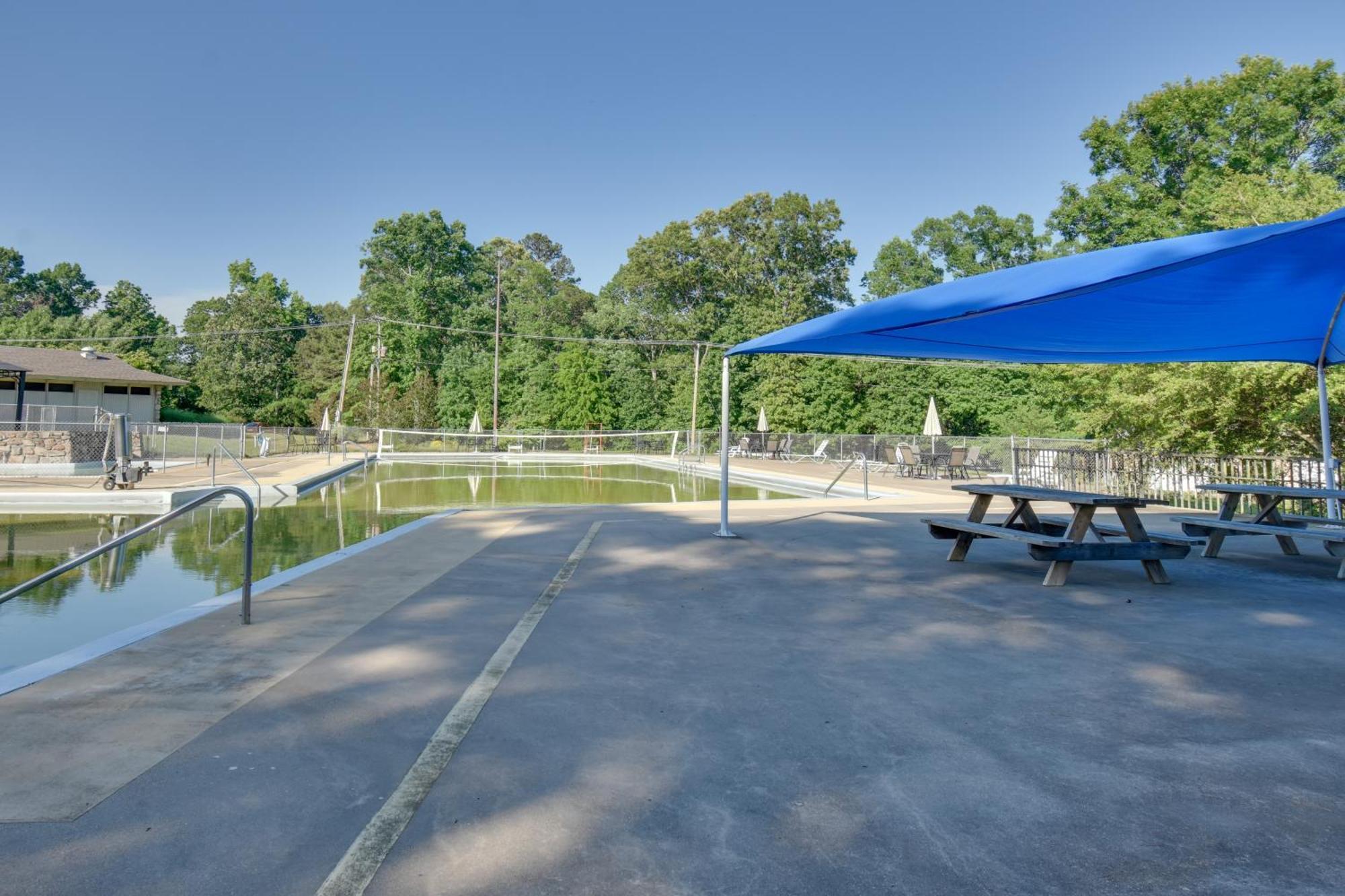 Lakefront Retreat With Deck, Dock And Amenities Holiday home Hot Springs