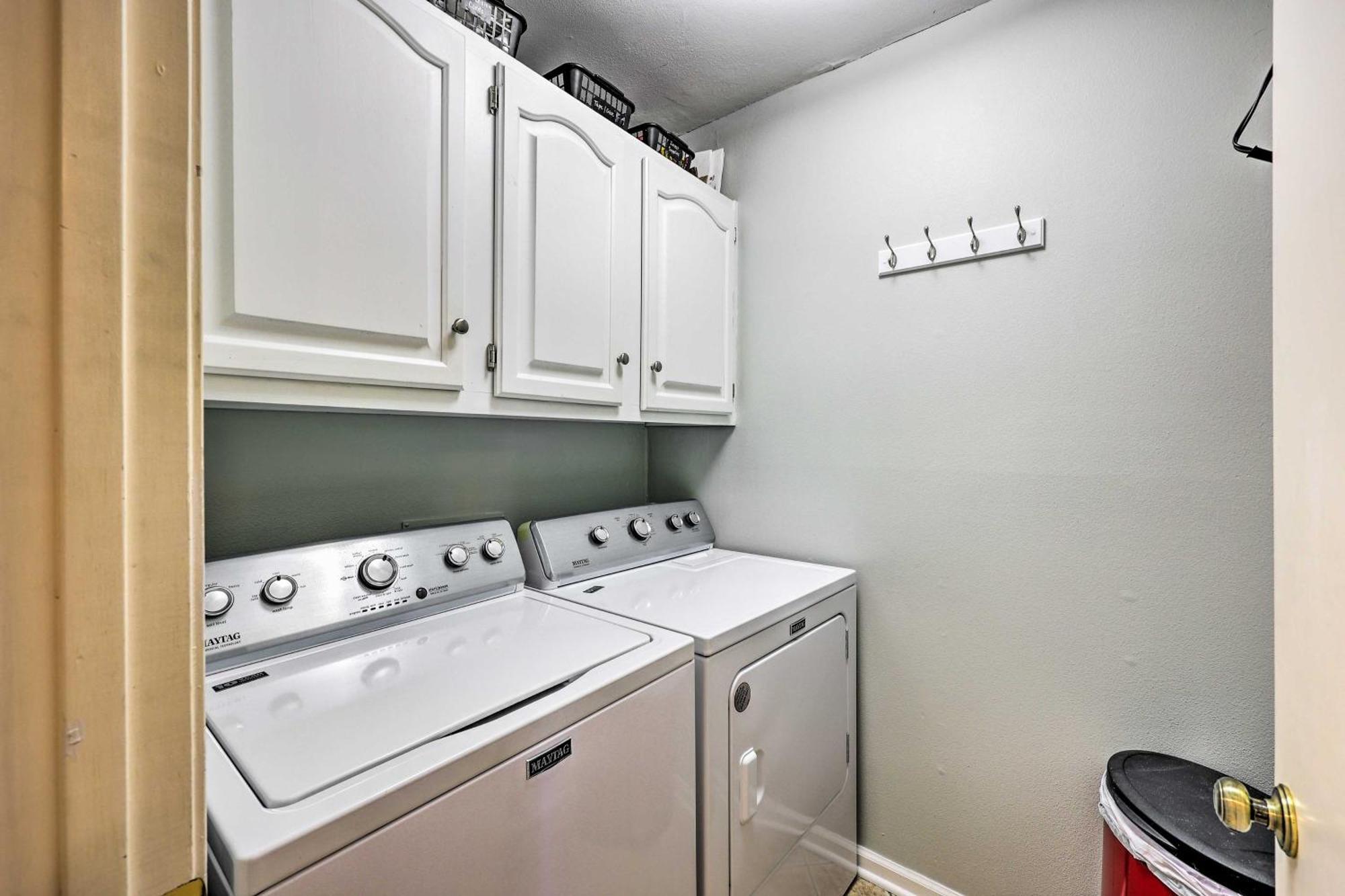 Apartment Waterfront With Pool Access! Hot Springs