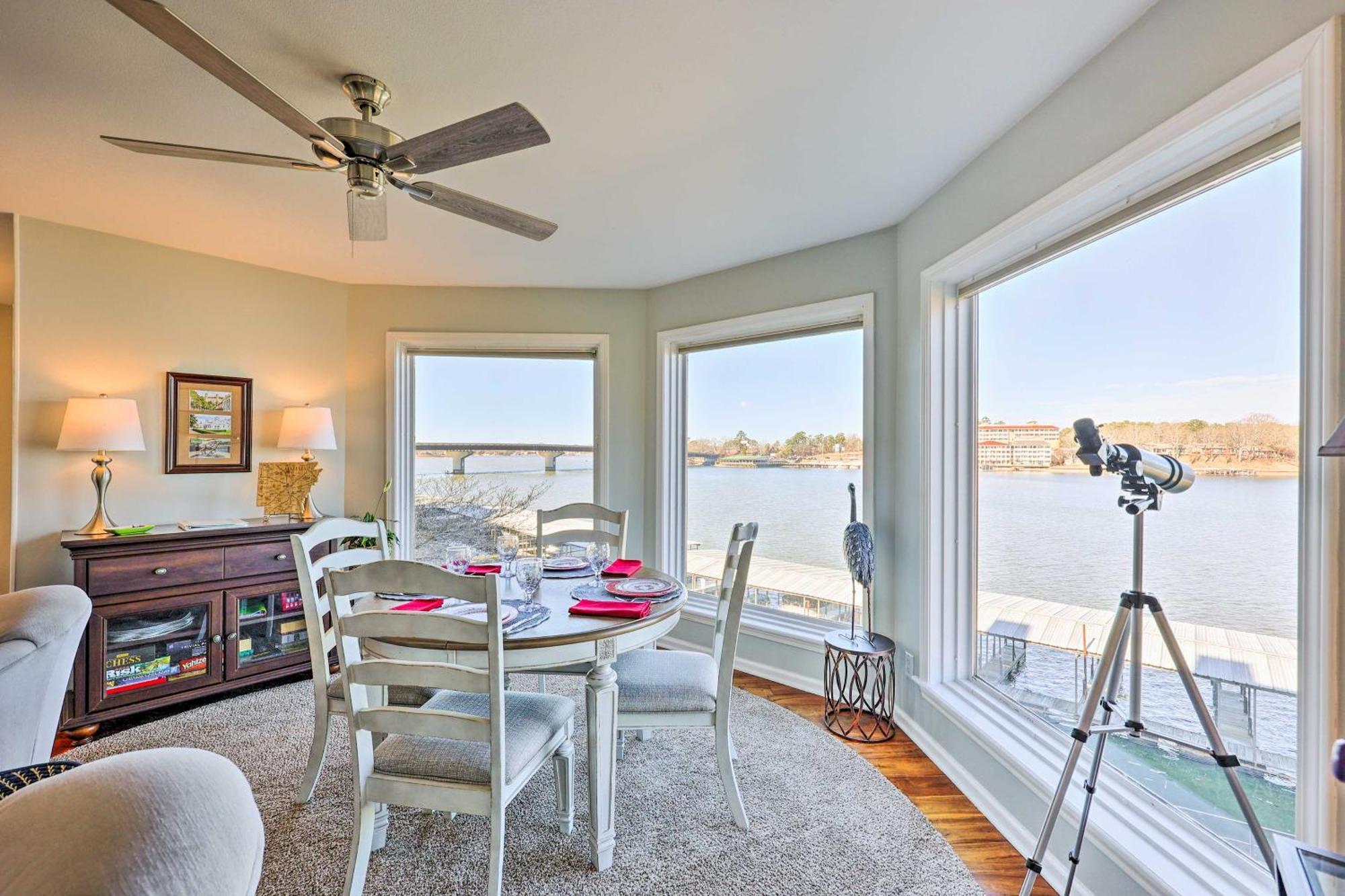 Apartment Waterfront With Pool Access! Hot Springs
