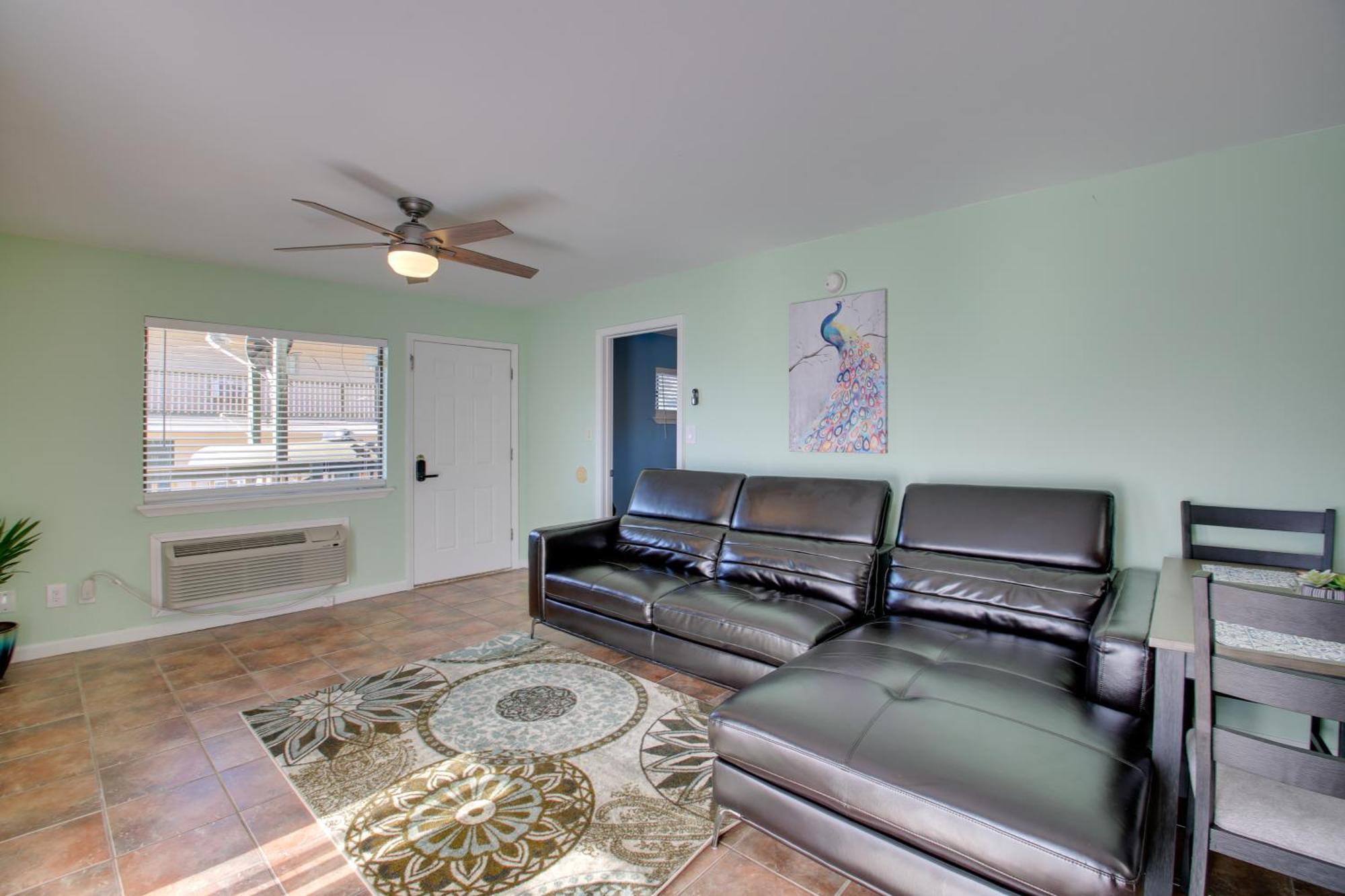 With Lake Access And Boat Dock! Apartment Hot Springs